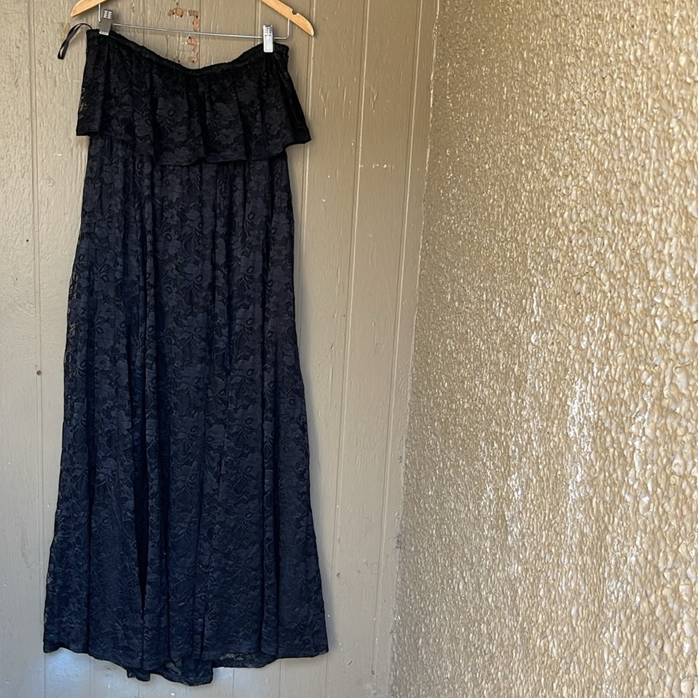 Torrid maxi lace strapless ruffle dress - Picture 8 of 11